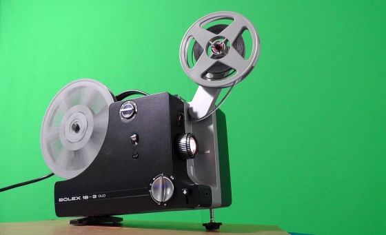 Buying a projector? Make sure you don’t forget your projector lamps!