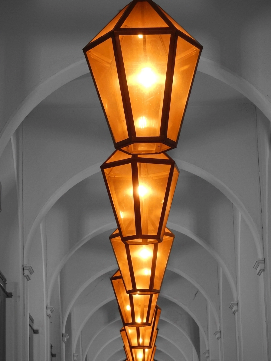 Low-Level Lighting For Beautifully Decorative Effect