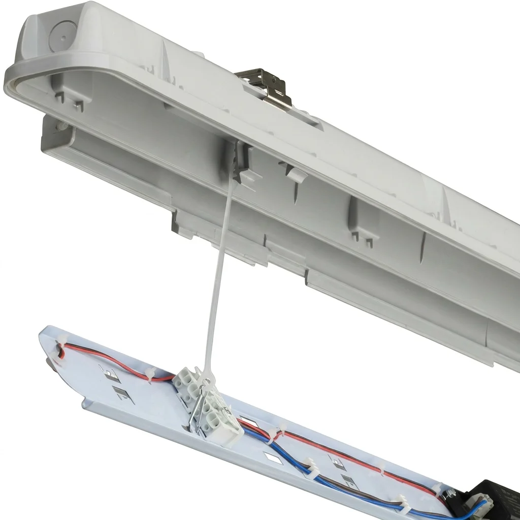 Red Arrow 35W 5FT Bastion LED Non-Corrosive Batten Light 220-240V IP65 Cool White